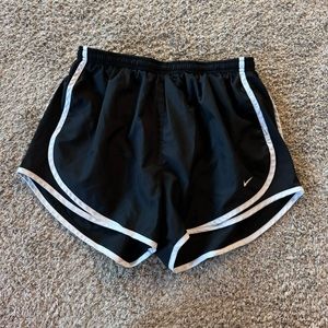 NIKE Shorts size M
